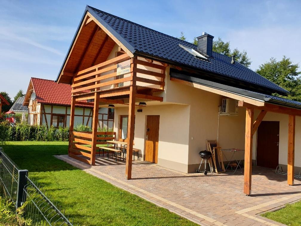 Osada Cztery Pory Roku - Dom Jesien Villa Kopalino Buitenkant foto