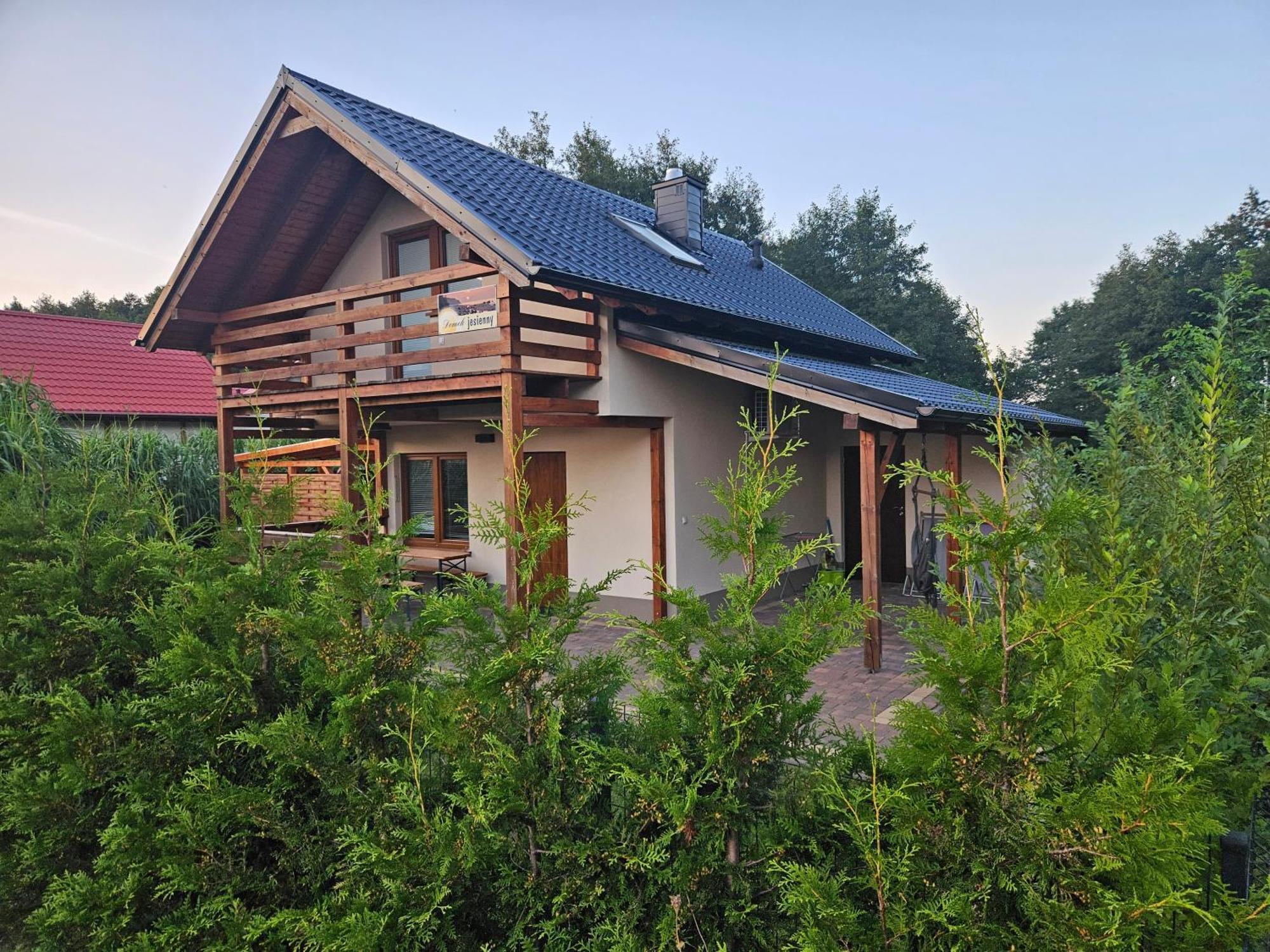 Osada Cztery Pory Roku - Dom Jesien Villa Kopalino Buitenkant foto