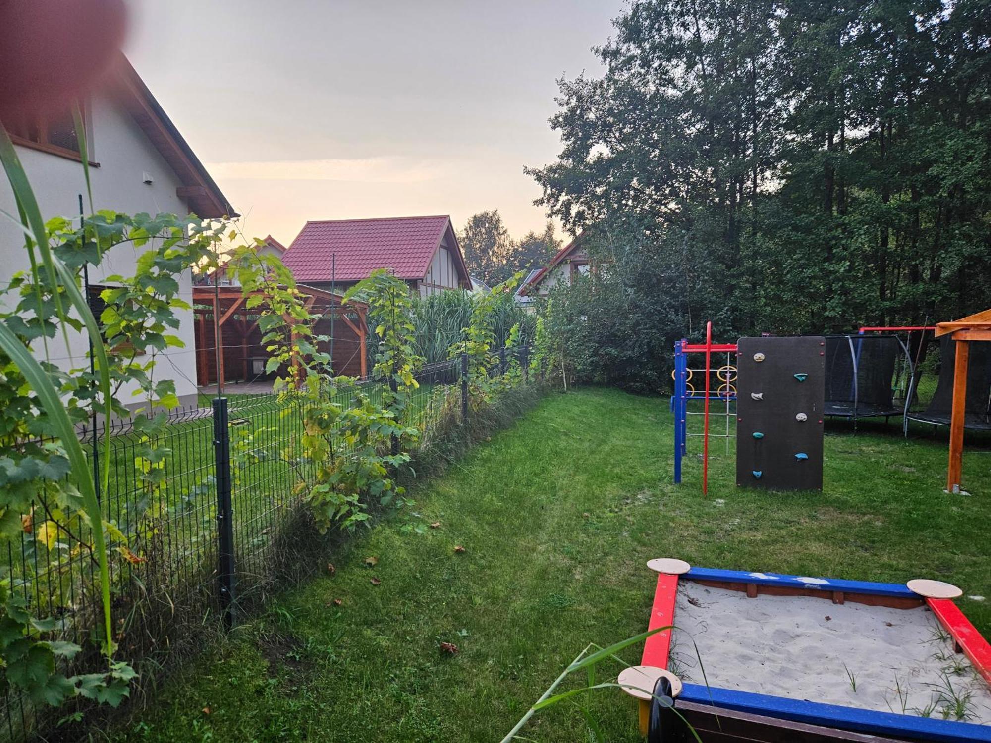 Osada Cztery Pory Roku - Dom Jesien Villa Kopalino Buitenkant foto