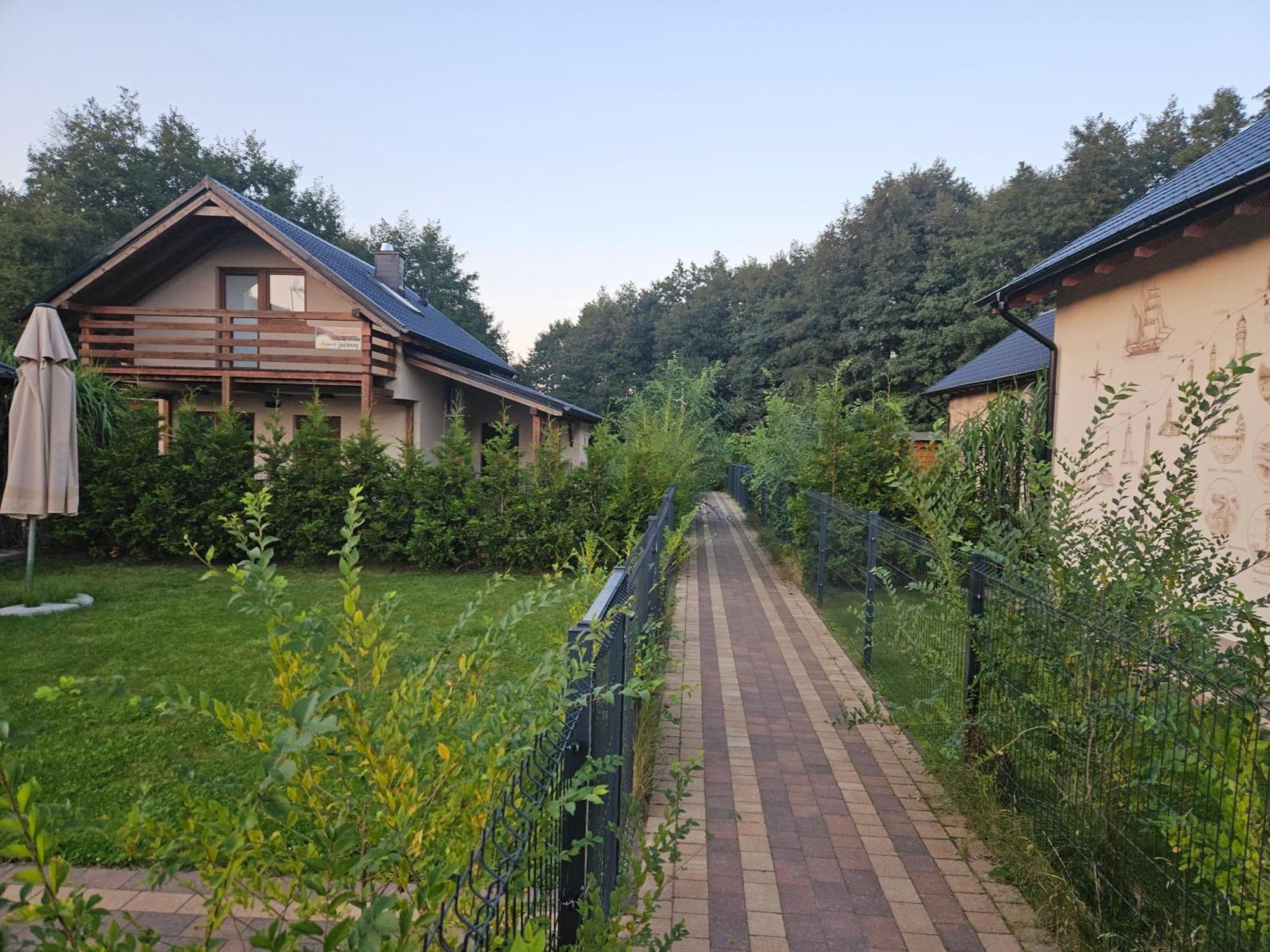 Osada Cztery Pory Roku - Dom Jesien Villa Kopalino Buitenkant foto